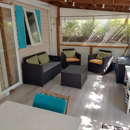 Mobil-home Bord De Camping